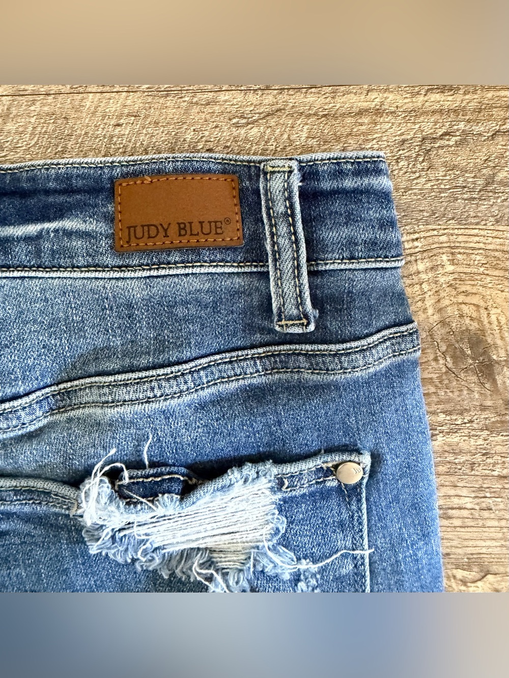 Judy Blue Size 1X High Rise Destroyed Bermuda Blue Jean Short Stretch •flaw - Picture 9 of 13
